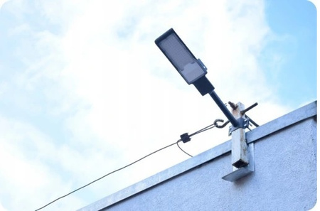 LAMPA uliczna NA SŁUP NA ELEWACJE 200W MOCNA LATARNIA NAŚWIETLACZ ULICE